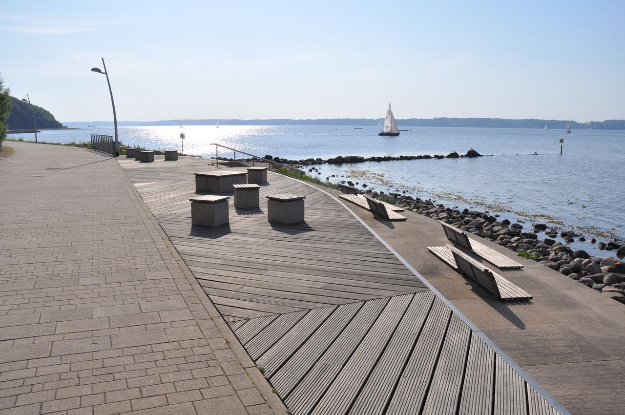 Ferienwohnung Strandkieker กลึคส์บวร์ก ภายนอก รูปภาพ